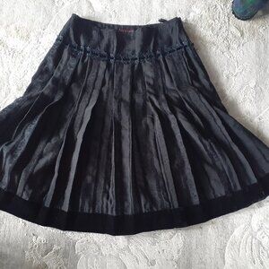 Black skirt